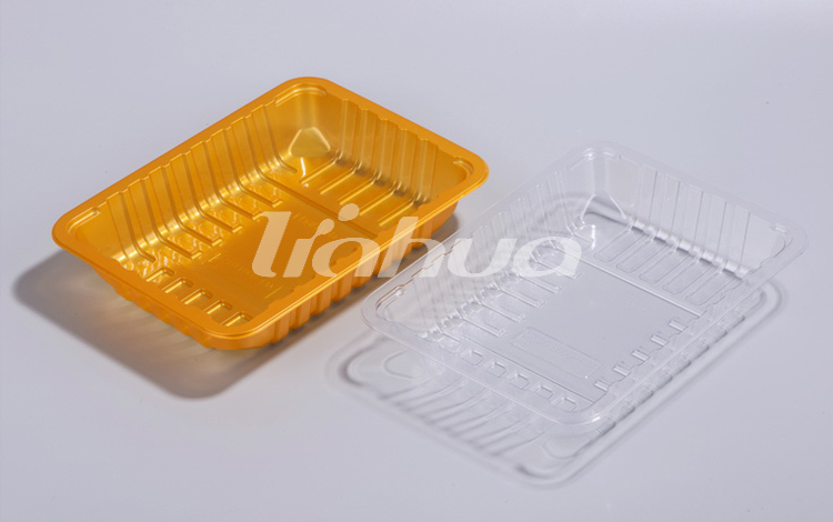 How to determine the correct tray depth and geometry for a Vacuum-packed (VSP) Tray to ensure proper skin-film drape over irregularly shaped products?